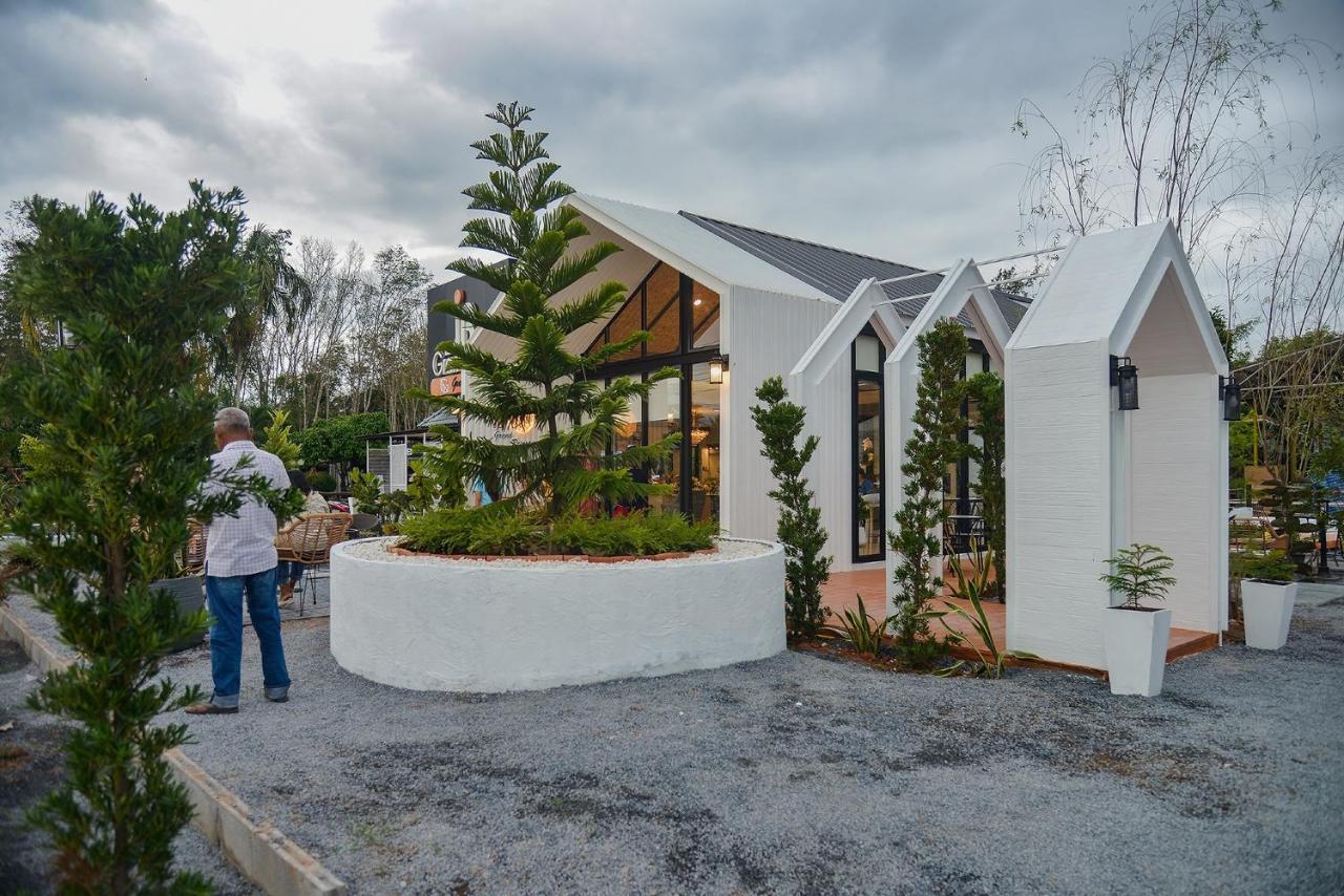 Jb Grand Resort Nakhon Si Thammarat Exterior foto