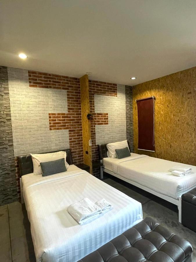Jb Grand Resort Nakhon Si Thammarat Exterior foto